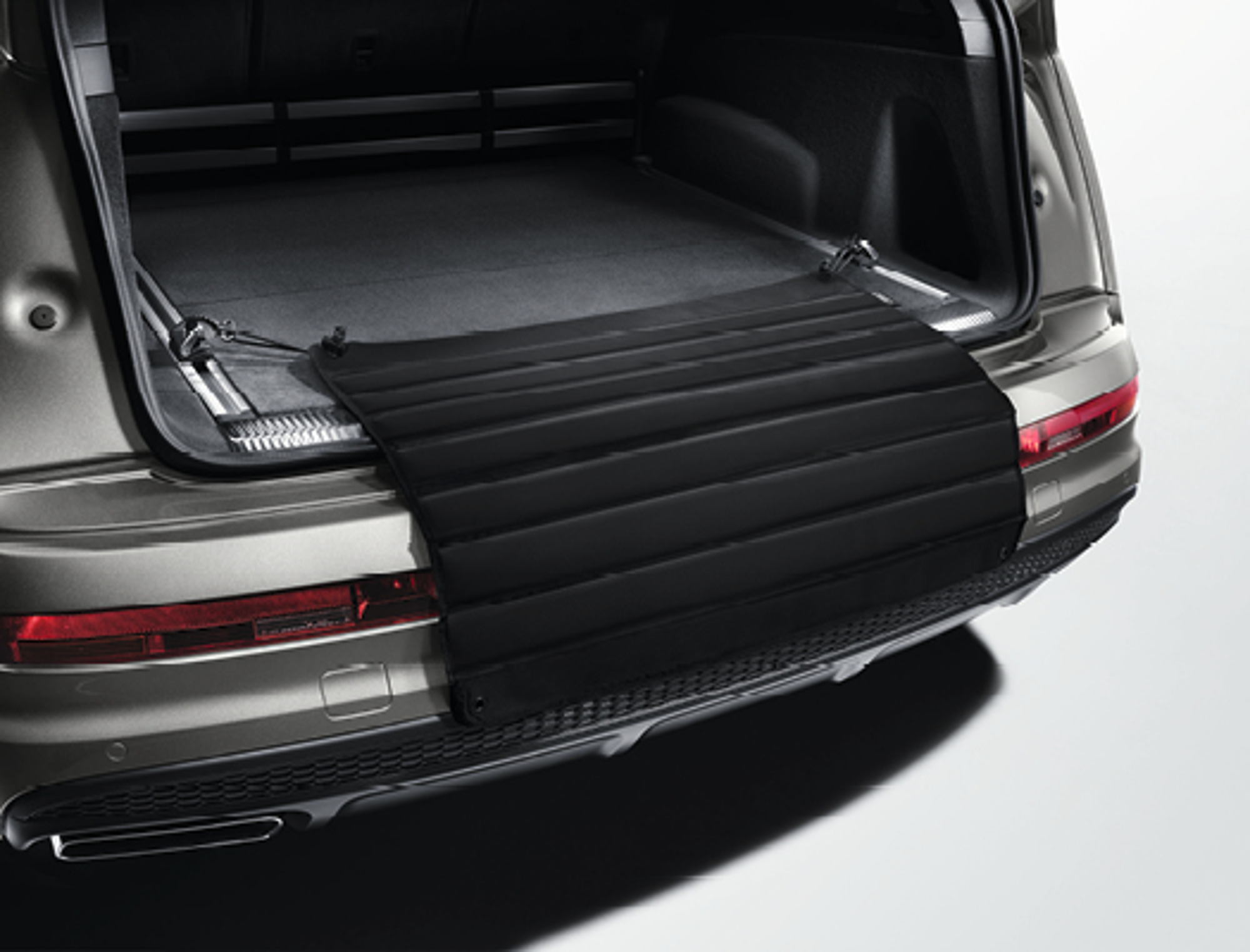 Bache protection coffre pour Audi Q3 dal 08.2011- sur mesure - Vente en  ligne - MTMshop